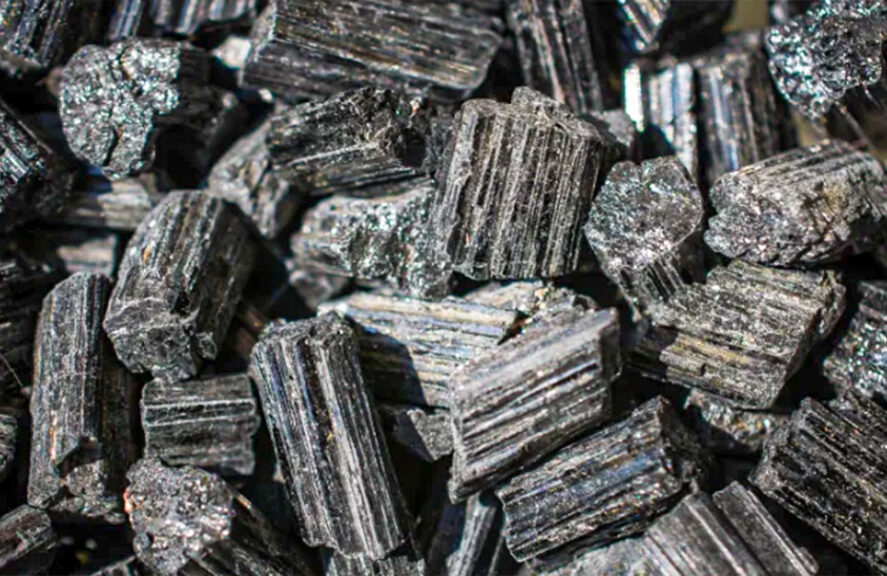 Turmalin Taşı: Özellikleri, Faydaları ve Kullanım Rehberi