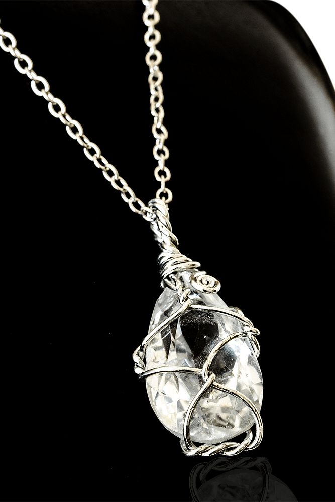 Sertifikalı Fasetli Tel Sargılı Kristal Kuvars Taşı Kolye