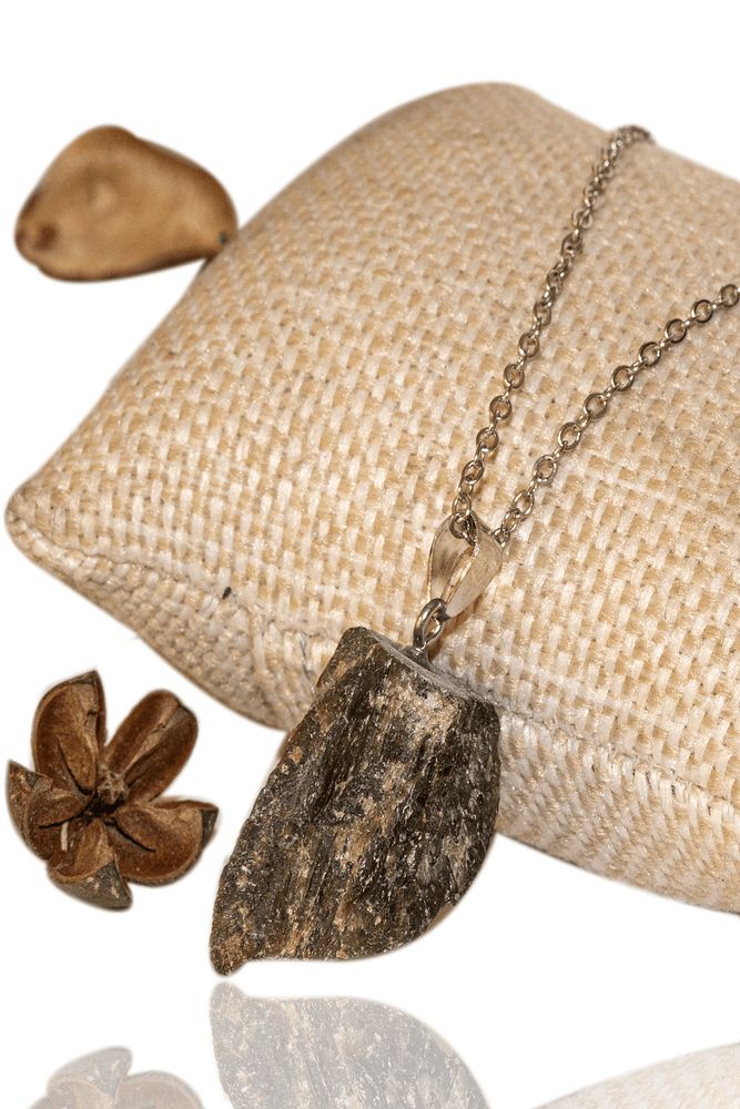 Sertifikalı Ham Işlenmemiş Peridot Taşı Kolye - Aaa Kalite