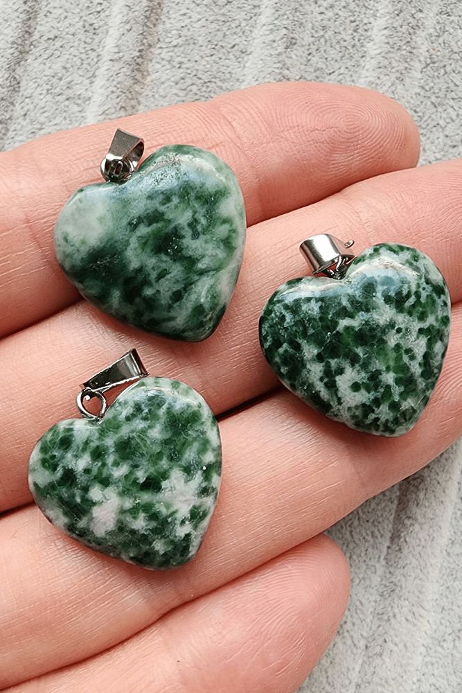 Sertifikalı Kalp Model Yeşil Nokta Jasper Taşı Kolye