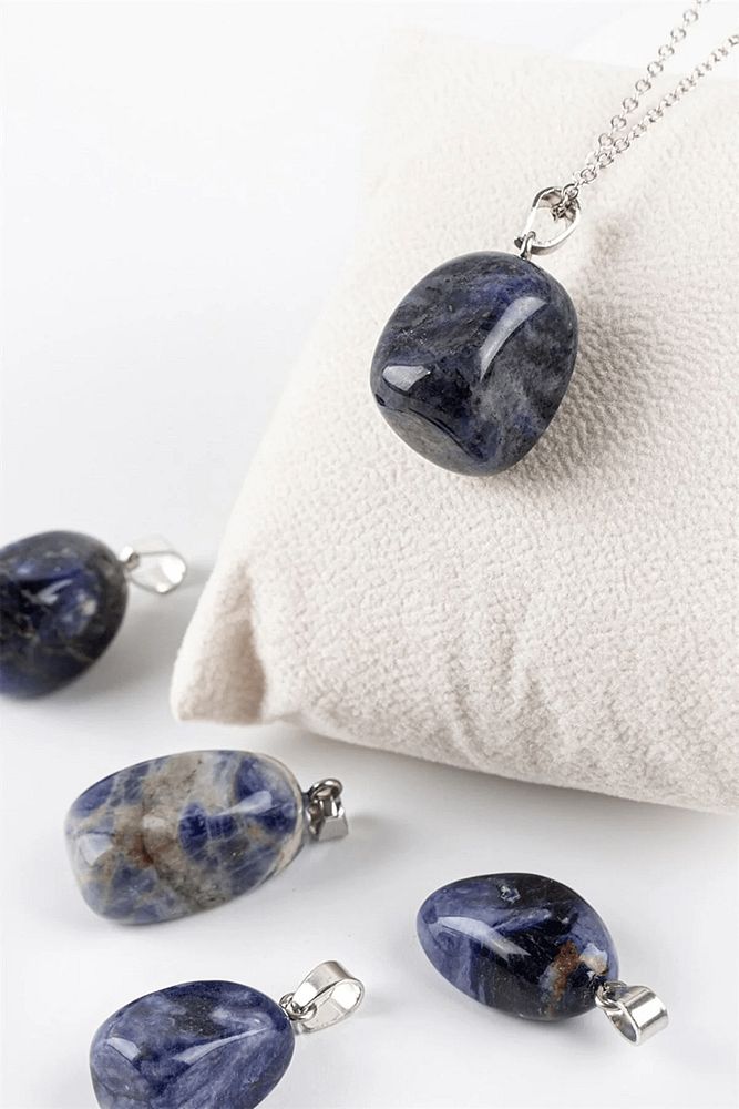 Sertifikalı Tımbıl Model Gerçek Sodalit Taşı Kolye