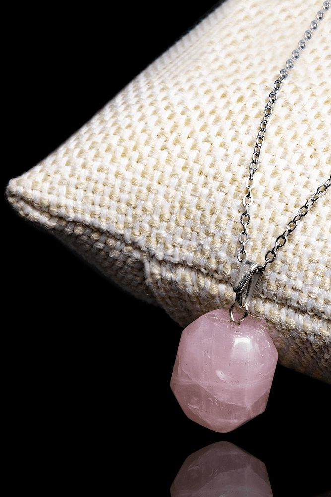Sertifikalı Fasetli Doğal Pembe Kuvars Taşı Kolye