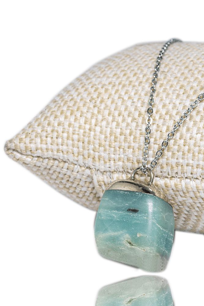 Sertifikalı Ham Işlenmemiş Doğal Akuamarin Taşı Kolye