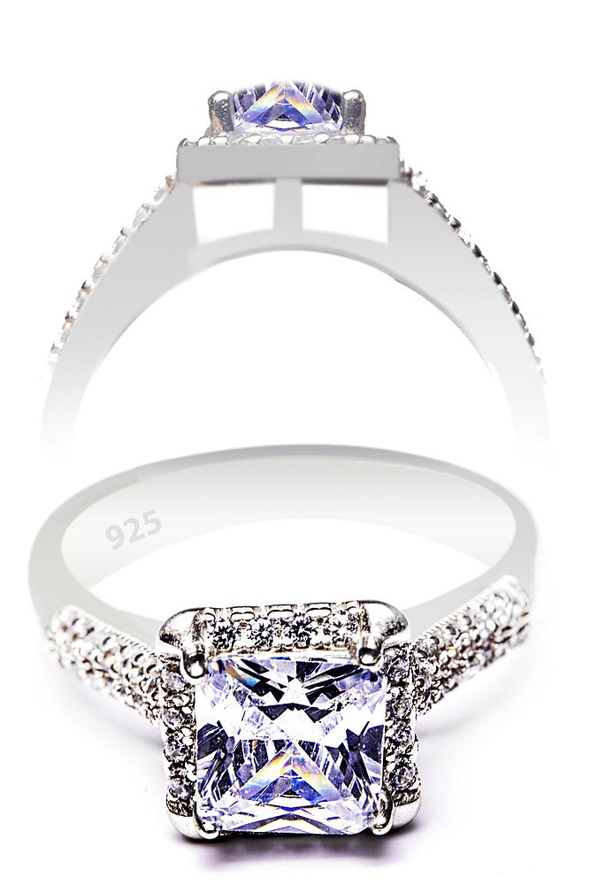 Platinium Kare Swarowski Taşlı Tektaş Gümüş Yüzük