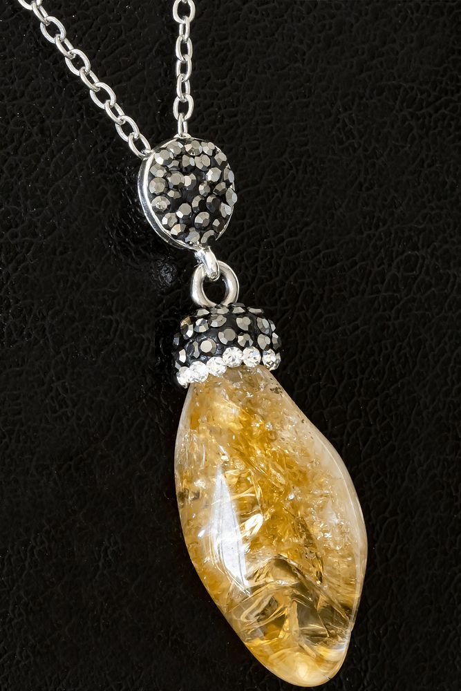 Sertifikalı Zirkon Taşlı Model Ham Sitrin Taşı Doğal Taş Kolye