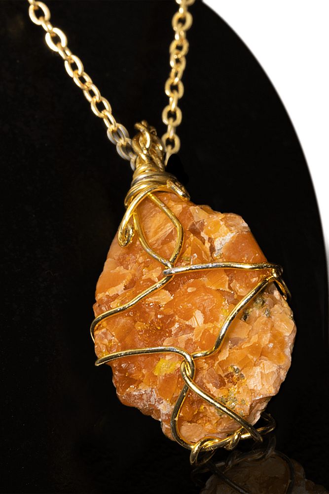 Sertifikalı Ham Işlenmemiş Tel Sargılı Güneş Taşı Kolye - Altın Kaplama