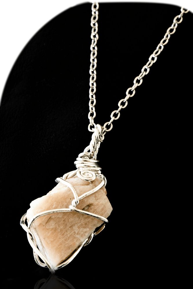 Sertifikalı Ham İşlenmemiş Tel Sargılı Güneş Taşı Kolye