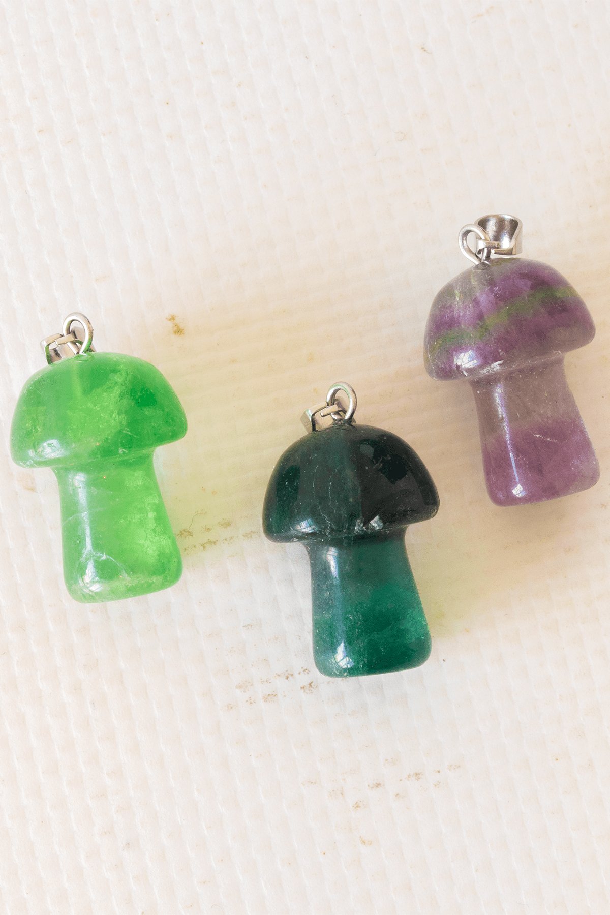 Sertifikalı Mantar Model Florit Taşı Kolye - Gümüş Aparatlı