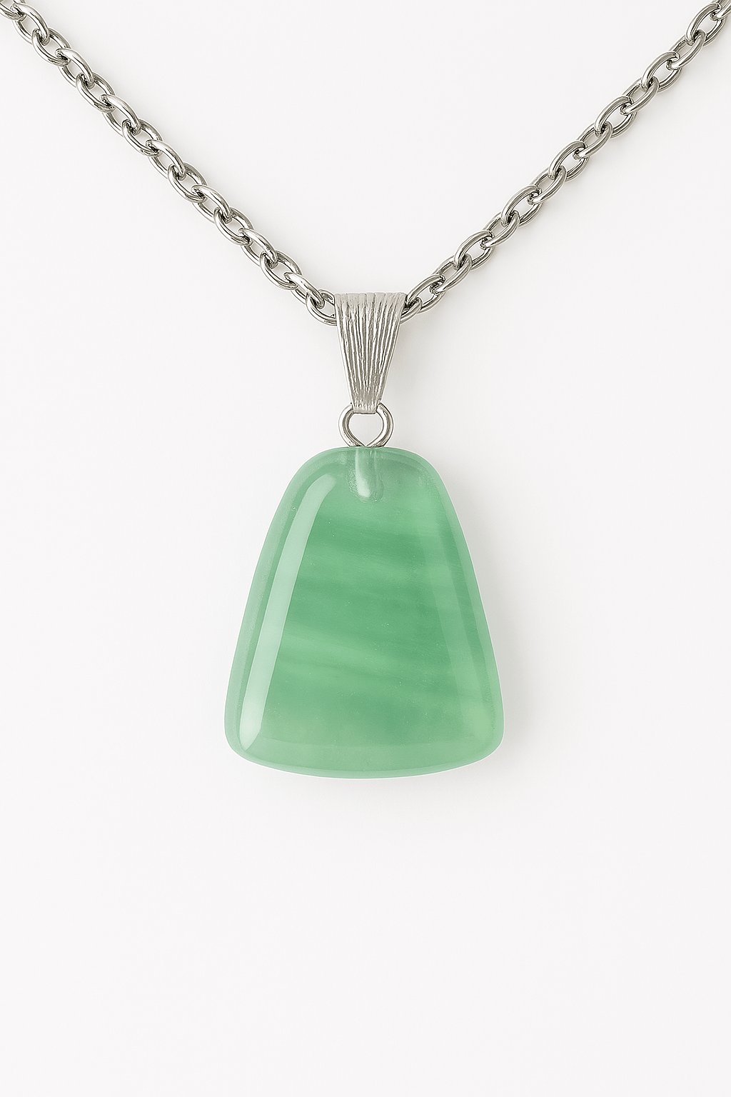 Sertifikalı AAA+ Yeşil Florit Taşı Kolye – Beşgen Model, Gümüş Aparatlı