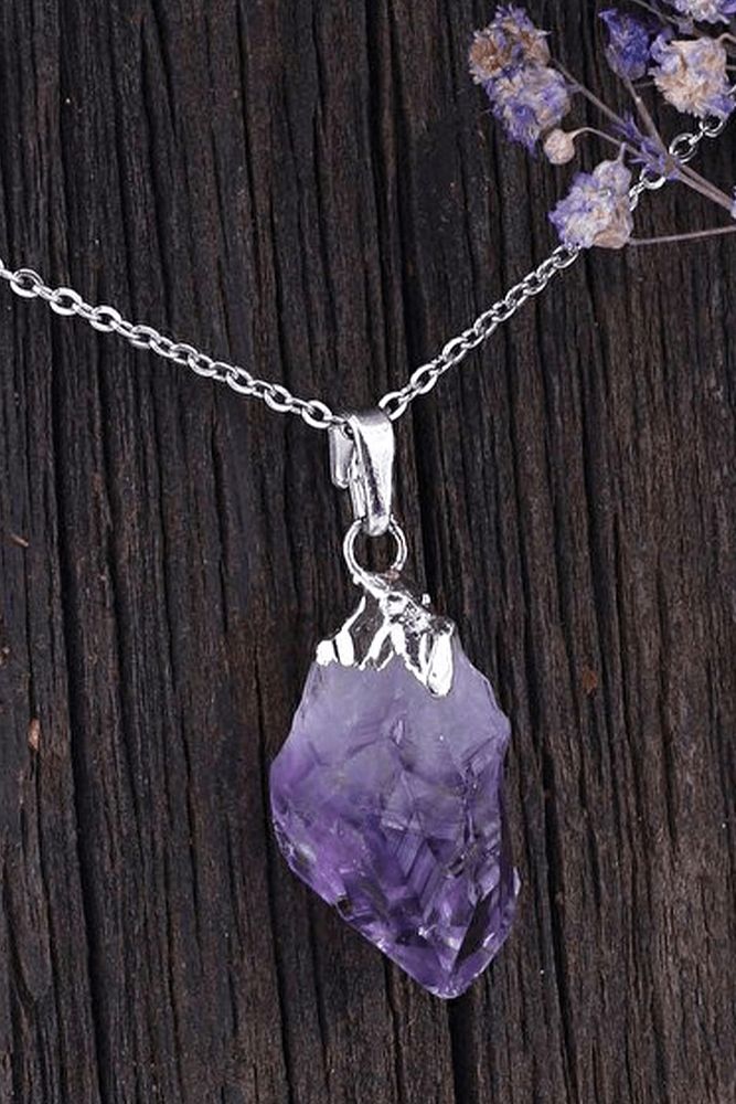 Sertifikalı Ham Işlenmemiş Kaya Doğal Ametist Taşı Kolye (1.KALİTE)