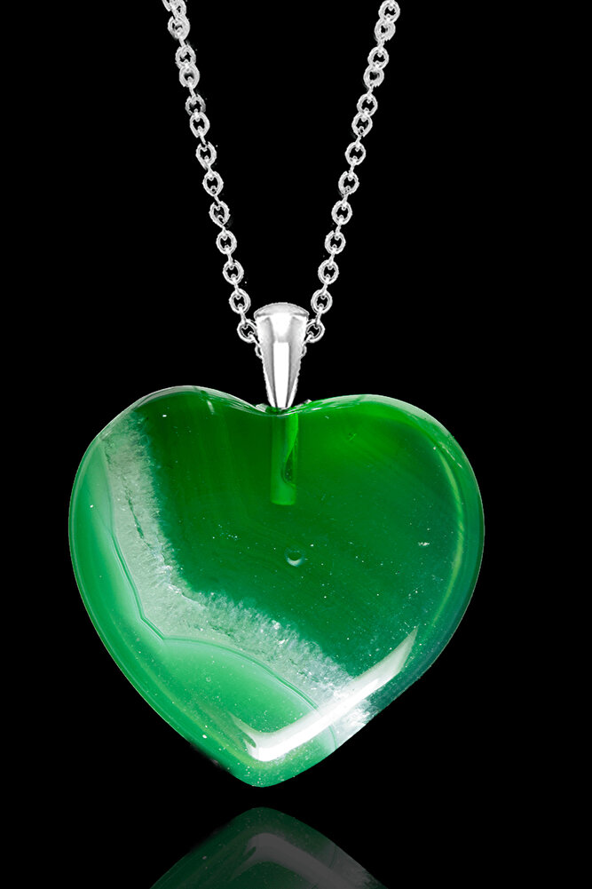 Sertifikalı Kalp Kesim Yeşil Akik Taşı Kolye