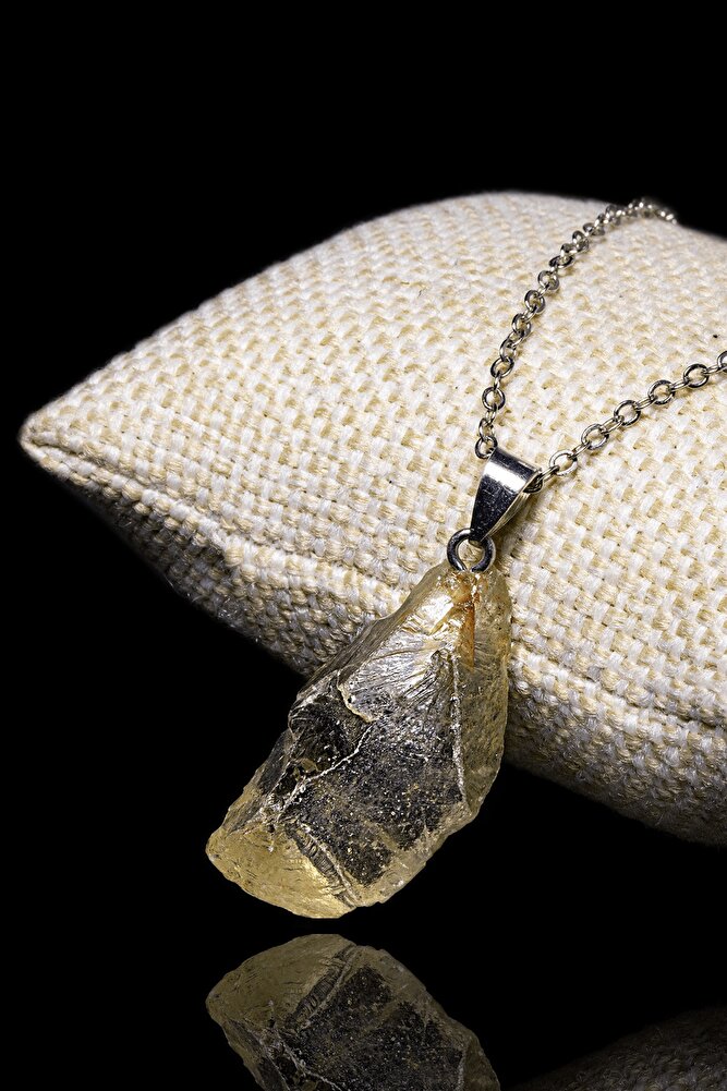 Sertifikalı Ham Işlenmemiş Limon Kuvars Taşı Kolye