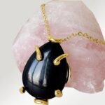 Sertifikalı AAA+ Damla Model Siyah Turmalin Taşı Kolye - Altın Renkli