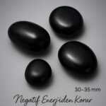 Sertifikalı Siyah Turmalin Taşı Kütle 30–35 mm Negatif Enerjiye Karşı Koruma ve Topraklanma Taşı