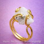 Sertifikalı Migren Baş Dönmesi Boyun Gerginliği Enerji Yüzüğü – Ham Ay Taşı – Ayarlanabilir Rokoko