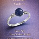 Sertifikalı Genel Şifa Zeka Mantık Enerji Yüzüğü – Sodalit Ayarlanabilir İnce Kasa Yay Kova Burcu